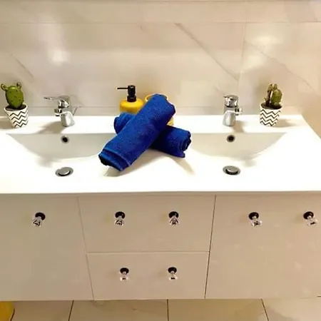 Vaste Tres Lumineux Тулуза