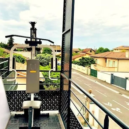 Vaste Tres Lumineux Апартаменты *